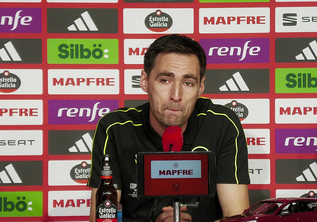 Ricardo de Burgos Bengoetxea, en el momento en que ha roto a llorar