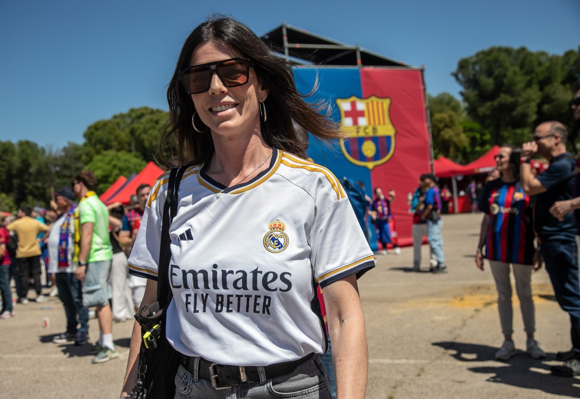 Una chica del Real Madrid antes de la final.