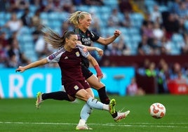 Inglaterra prohíbe a las transexuales jugar al fútbol femenino profesional y aficionado