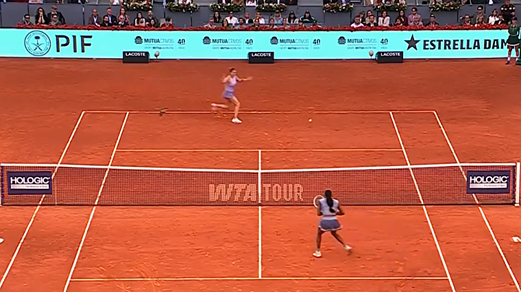 Momento en el que Sabalenka pierde la raqueta