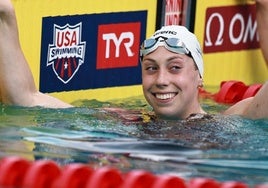La nadadora Gretchen Walsh bate récord mundial dos veces en un día