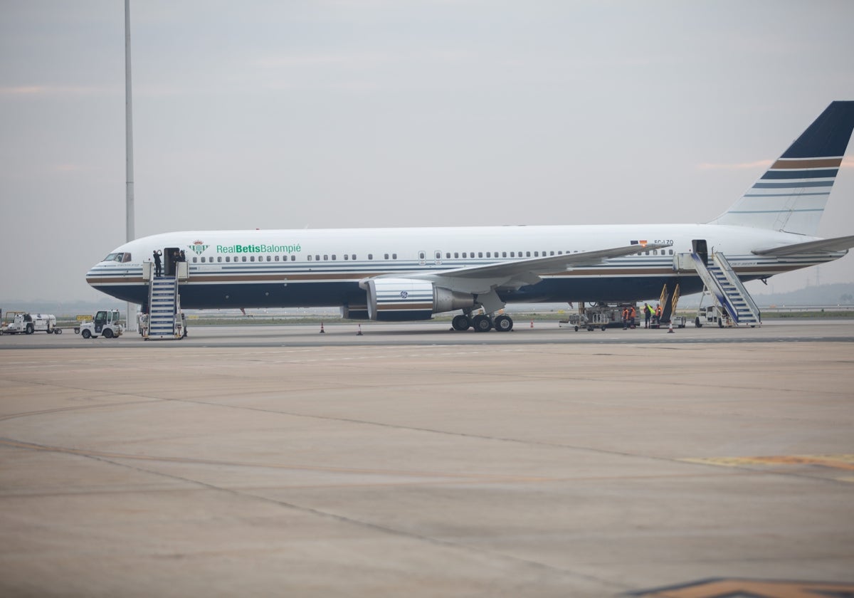 El avión del Betis