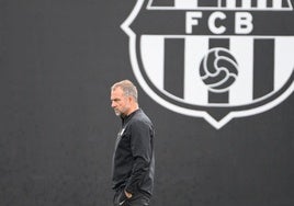 Flick espera que el batacazo de Milán no afecte: «Es difícil, pero estamos bien»