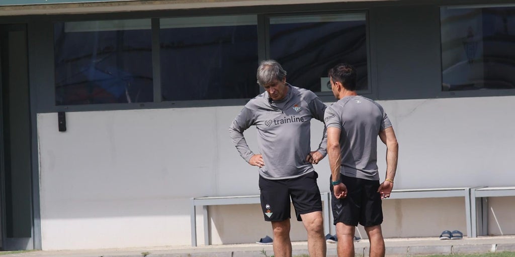 Pellegrini pone el foco en Osasuna y confirma que Bellerín ya piensa en la 2025-26: «Para Héctor la temporada está terminada»