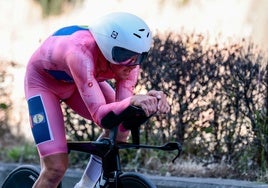 Mads Pedersen se  coloca por segunda vez el maillot rosa del Giro de Italia