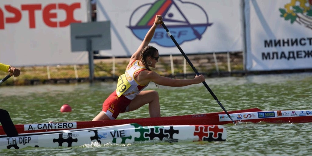 La palista sevillana Ana Cantero, del Círculo Mercantil, a las puertas de la Copa del Mundo de Szeged