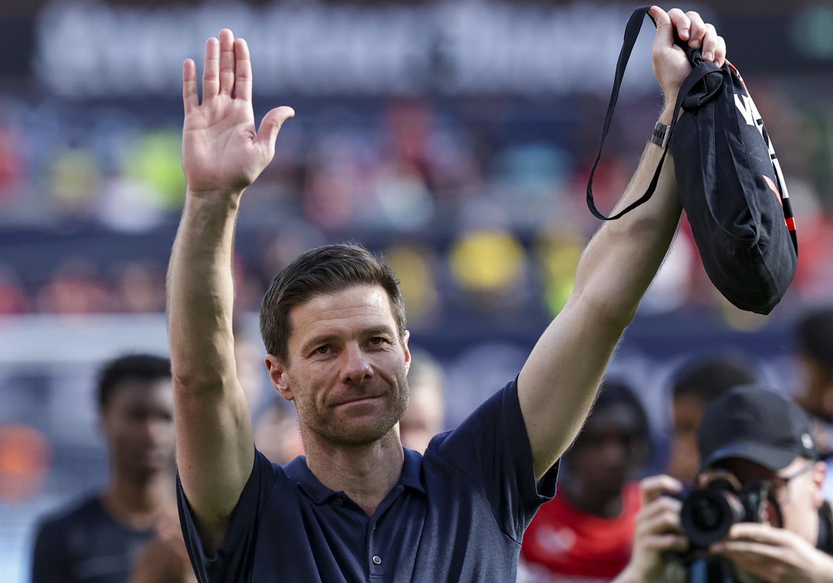 Xabi Alonso en su despedida con el Bayern Leverkusen