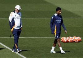 Rodrygo se lesiona, avisa a Ancelotti y se marcha del entrenamiento