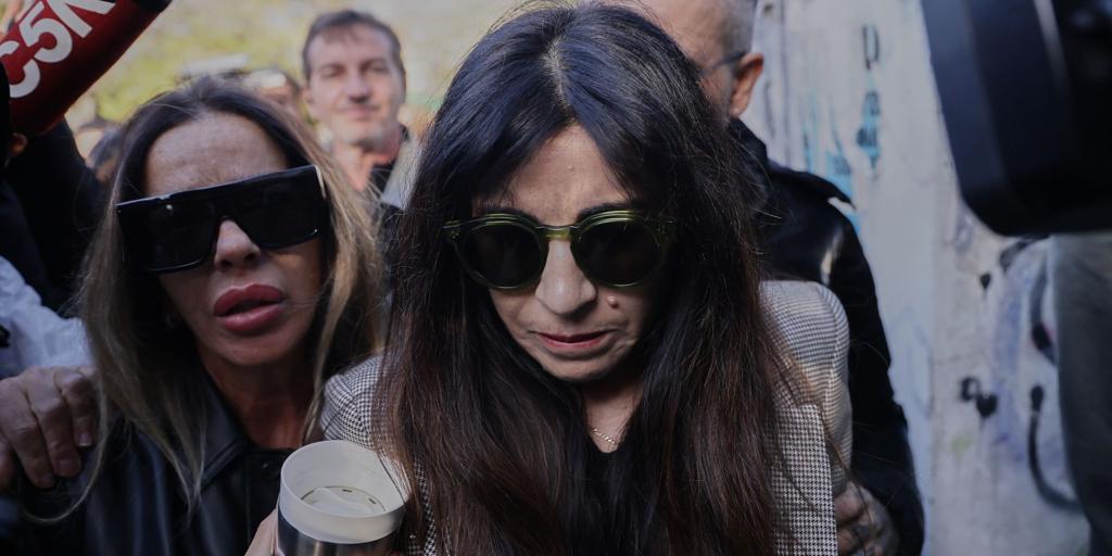 El crudo testimonio de la hija de Maradona contra el equipo médico de su padre: «Una puesta en escena nefasta»