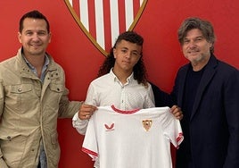 El Sevilla blinda a David Rosa, joya de LaLiga FC Futures, por quien preguntaron Real Madrid y Barcelona
