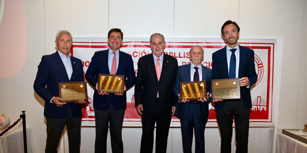Gudelj y el periodista de ABC de Sevilla Alberto Fernández, entre los galardonados con los XXIV premios José Ramón Cisneros Palacios