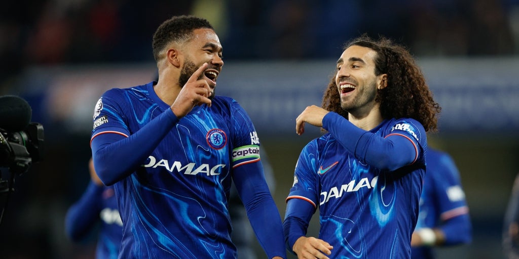 Cucurella fulmina al Manchester United (1-0) y pone al Chelsea rumbo a la Champions con el Betis en el horizonte