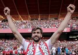 Fernando Llorente recuerda la Europa League conquistada con el Sevilla, pero se acuerda del Athletic: «Las cosas vienen como vienen»