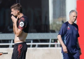 Kike Salas se entrena con normalidad pese a las nuevas informaciones sobre el caso de apuestas