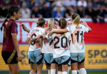 Esther y Athenea golean a Bélgica (1-5) y dejan a España a un paso de las semifinales