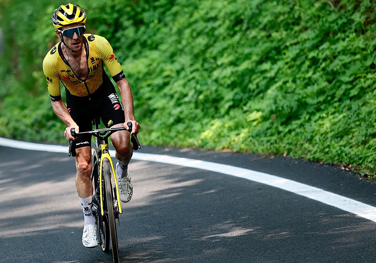 Simon Yates, en la ascensión a la Finestre