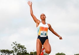 La jabalina lastimó a María Vicente