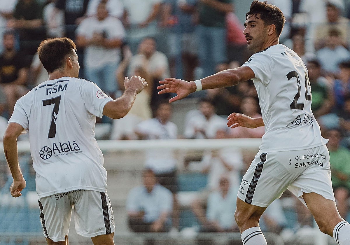 Juan Antonio marcó los dos goles del Atlético Central