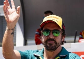 Fernando Alonso agranda su leyenda: primer piloto en puntuar en 21 Mundiales