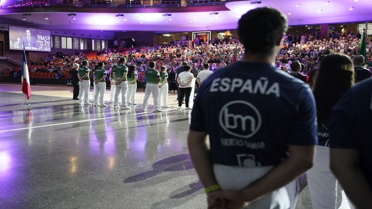 Hoy, primer España-País Vasco en una competición 'oficial': «Abre una fisura difícil de reparar»