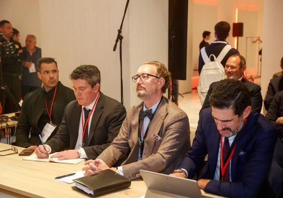 Los abogados del Sevilla desmienten la subasta de las acciones de 777 partners