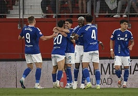 El Oviedo obra un milagro en Almería