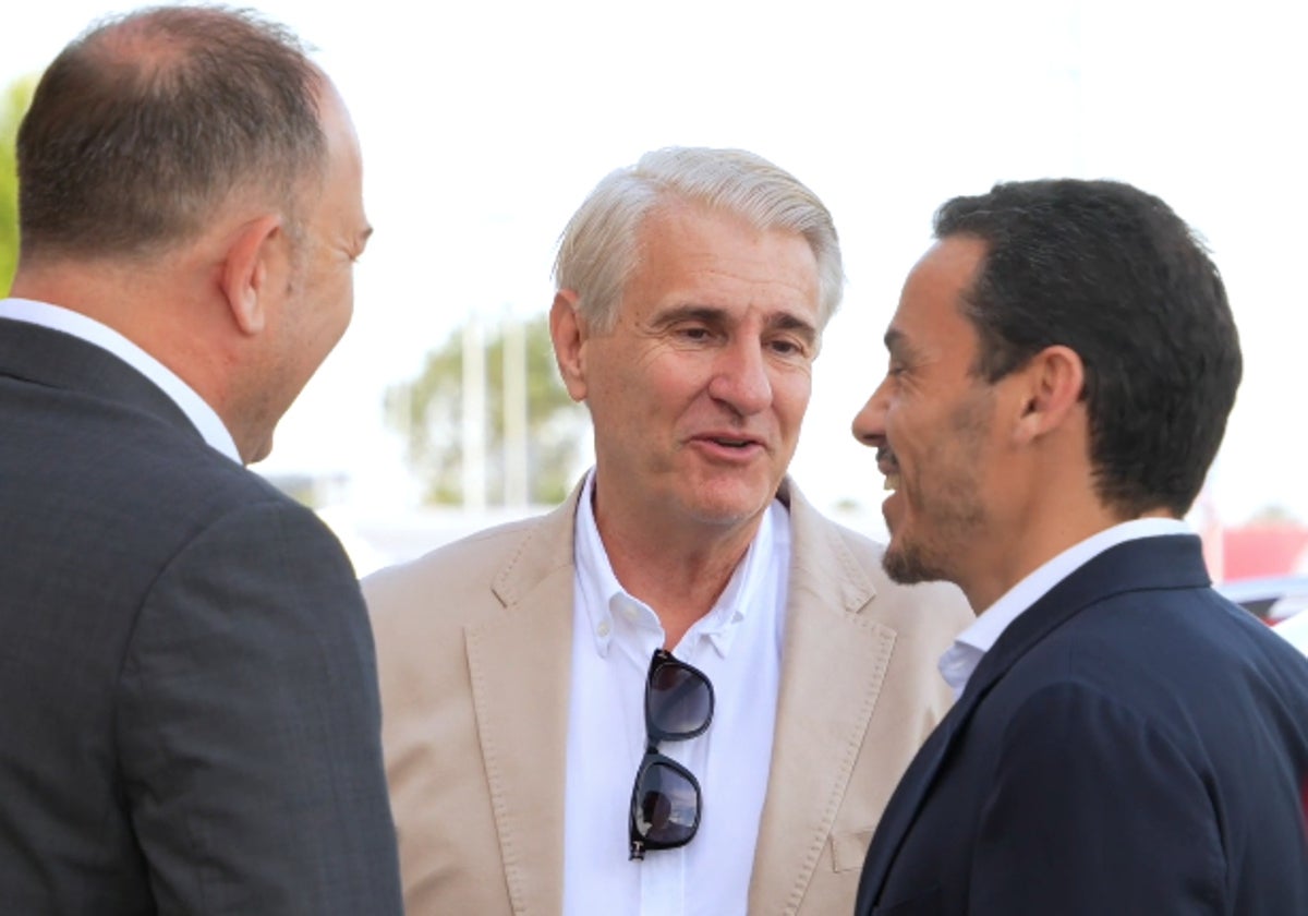 Cordón charla con Del Nido Carrasco en la ciudad deportiva
