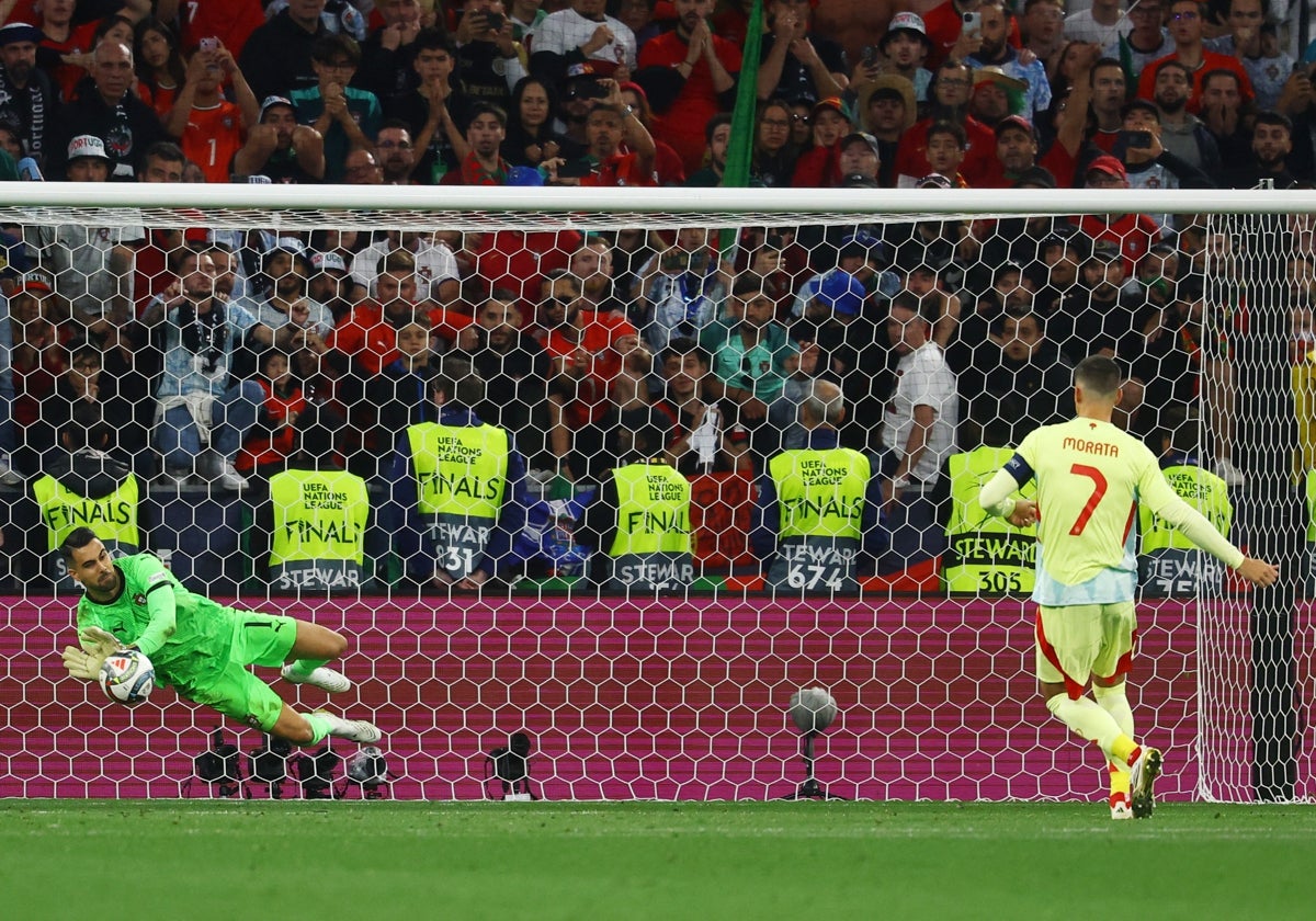 Morata falló el penalti en la tanda que dejó a España sin el título de la Liga de las Naciones