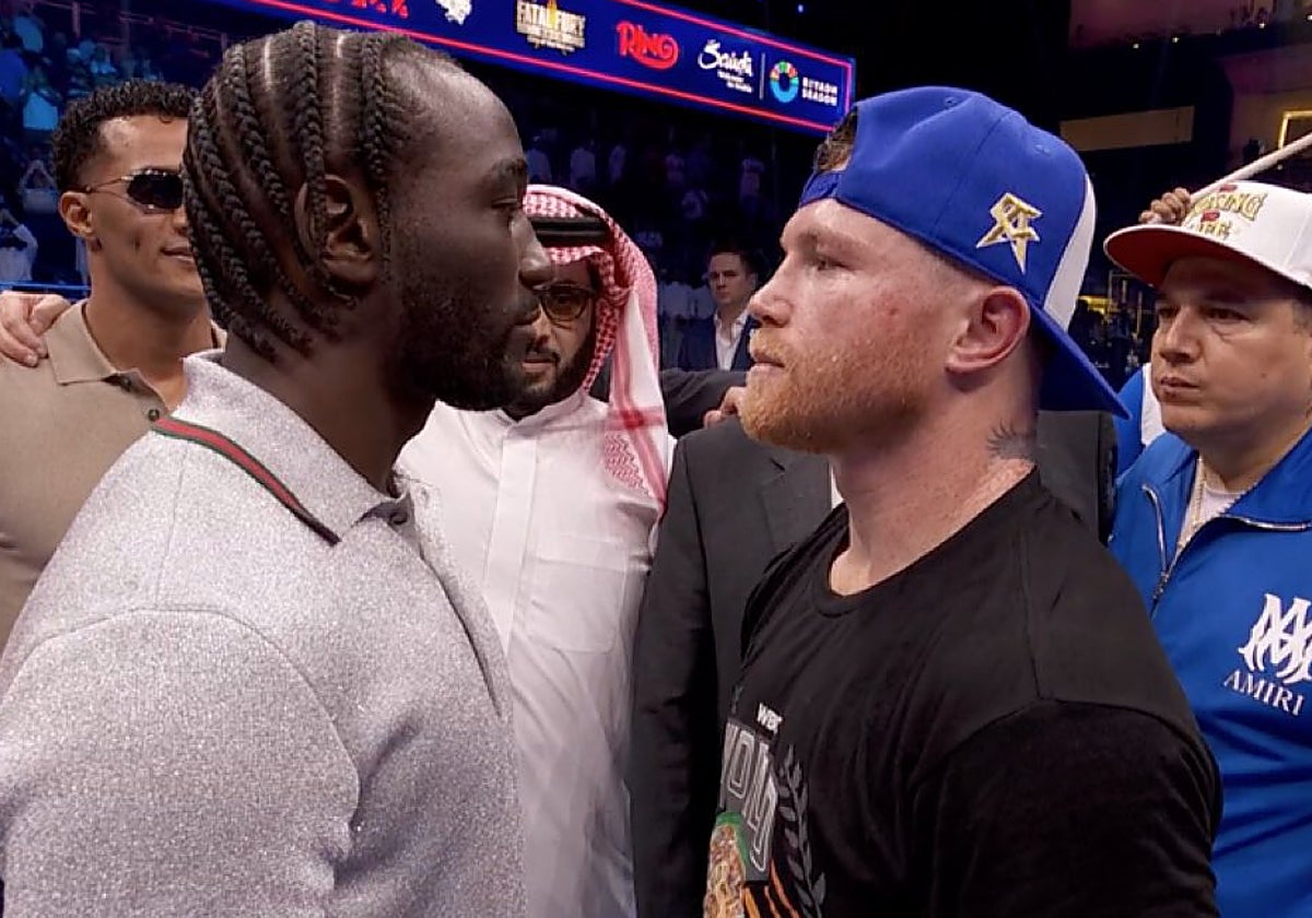 Terence Crawford y Canelo Álvarez, bajo la atenta mirada de Turki Al-Sheick