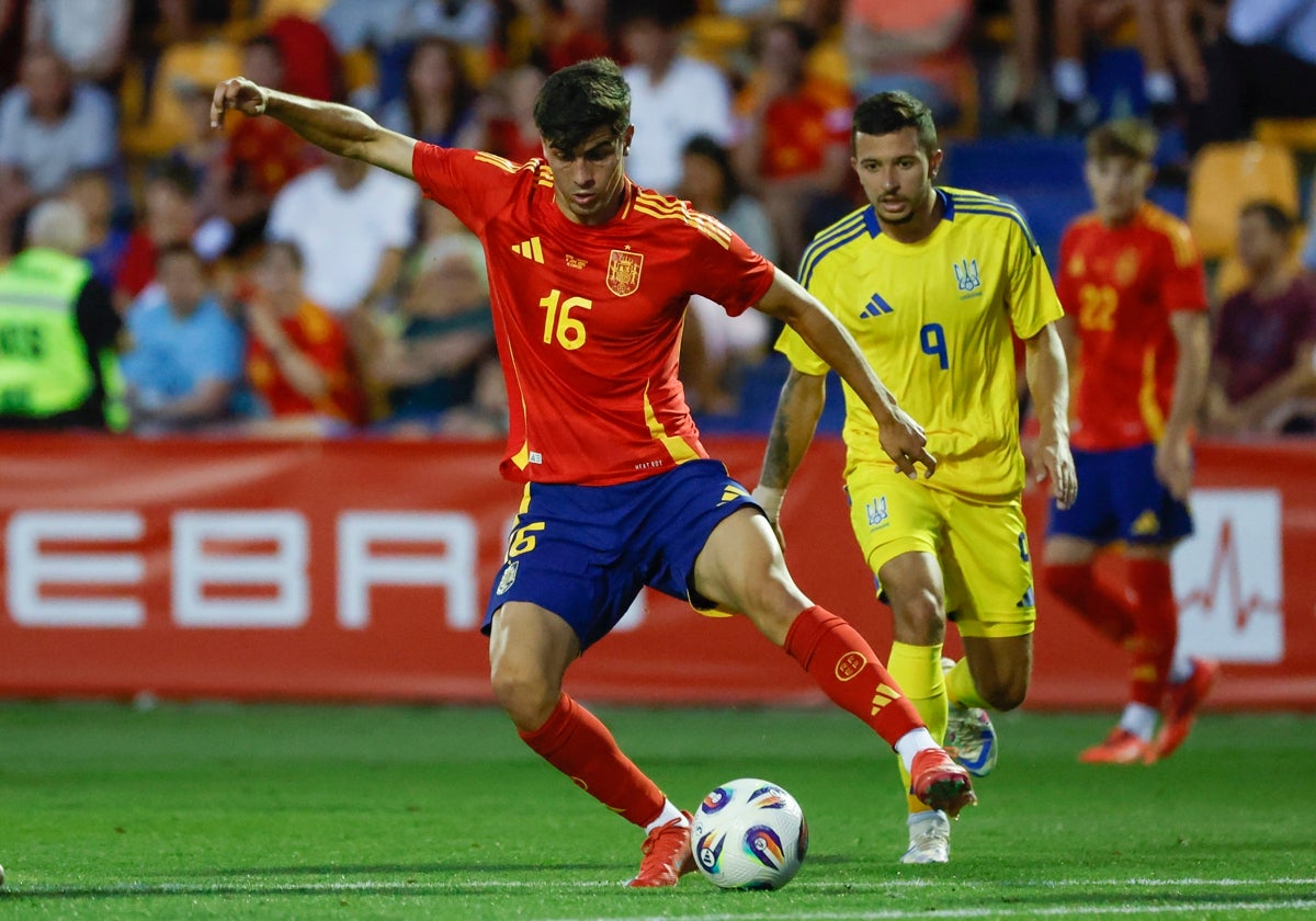 Juanlu Sánchez, en un partido amistoso con la selección sub 21
