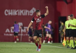 Hugo Rincón, un lateral diestro que gusta en el Sevilla FC