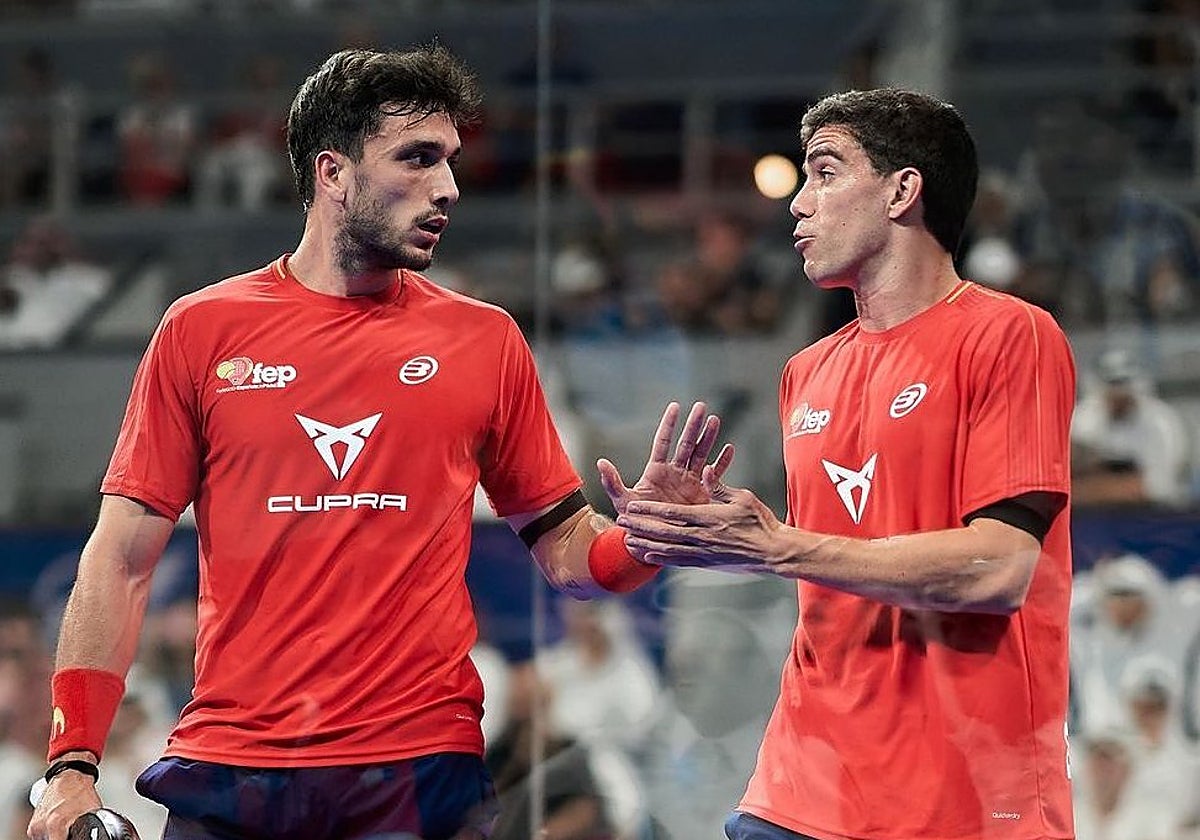 Alejandro Galán y Juan Lebrón durante un partido con la selección española