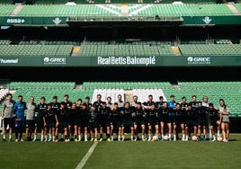 El Club Atlético Central trabaja en el Benito Villamarín antes de buscar el ascenso
