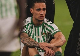 Constantes guiños de Antony al Betis durante sus vacaciones