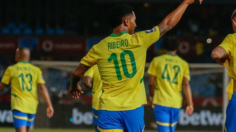Lucas Ribeiro, goleador y estrella del Mamelodi: «Nuestra idea es jugar como el Brasil del 70»