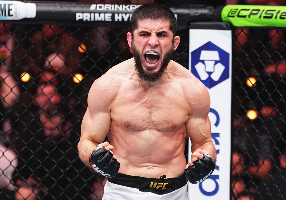 El daguestaní Islam Makhachev celebra una victoria