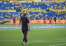 García Pimienta reaparece en Canarias: «Hay que aprender de los errores»