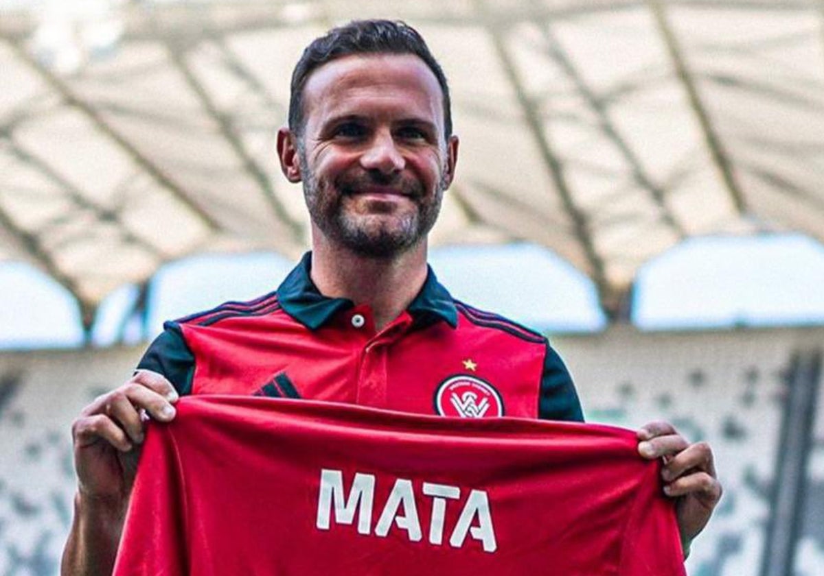 Juan Mata, con la camiseta de su actual equipo, Western Sydney Wanderers F. C
