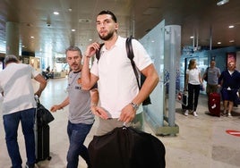 La vuelta de Rafa Mir al Sevilla FC y el incendio no sofocado de su despedida: «La desorganización del club está muy marcada»