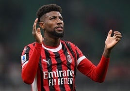 El Betis se reúne con el agente de Emerson Royal