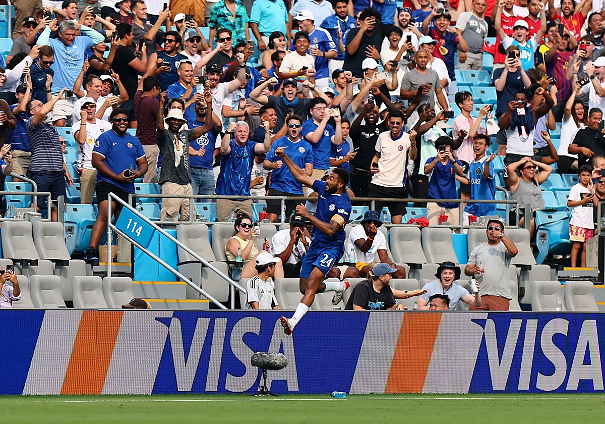 James, celebrando el 1-0