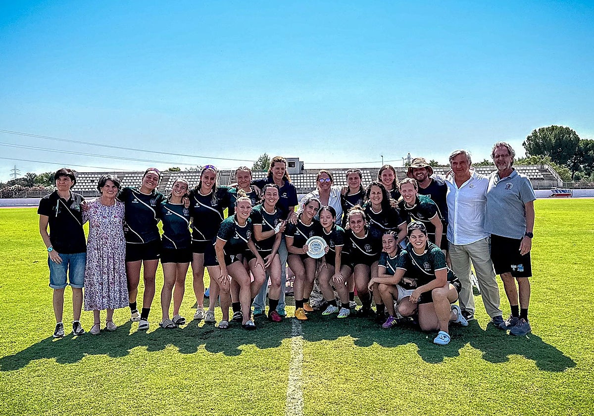 El equipo femenino de rugby seven del Universidad de Sevilla, campeón en la Cartuja
