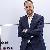 Louzán nombra al abogado Fran Soto nuevo responsable del arbitraje en España