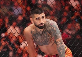 Ilia Topuria antes de comenzar su combate contra Charles Oliveira