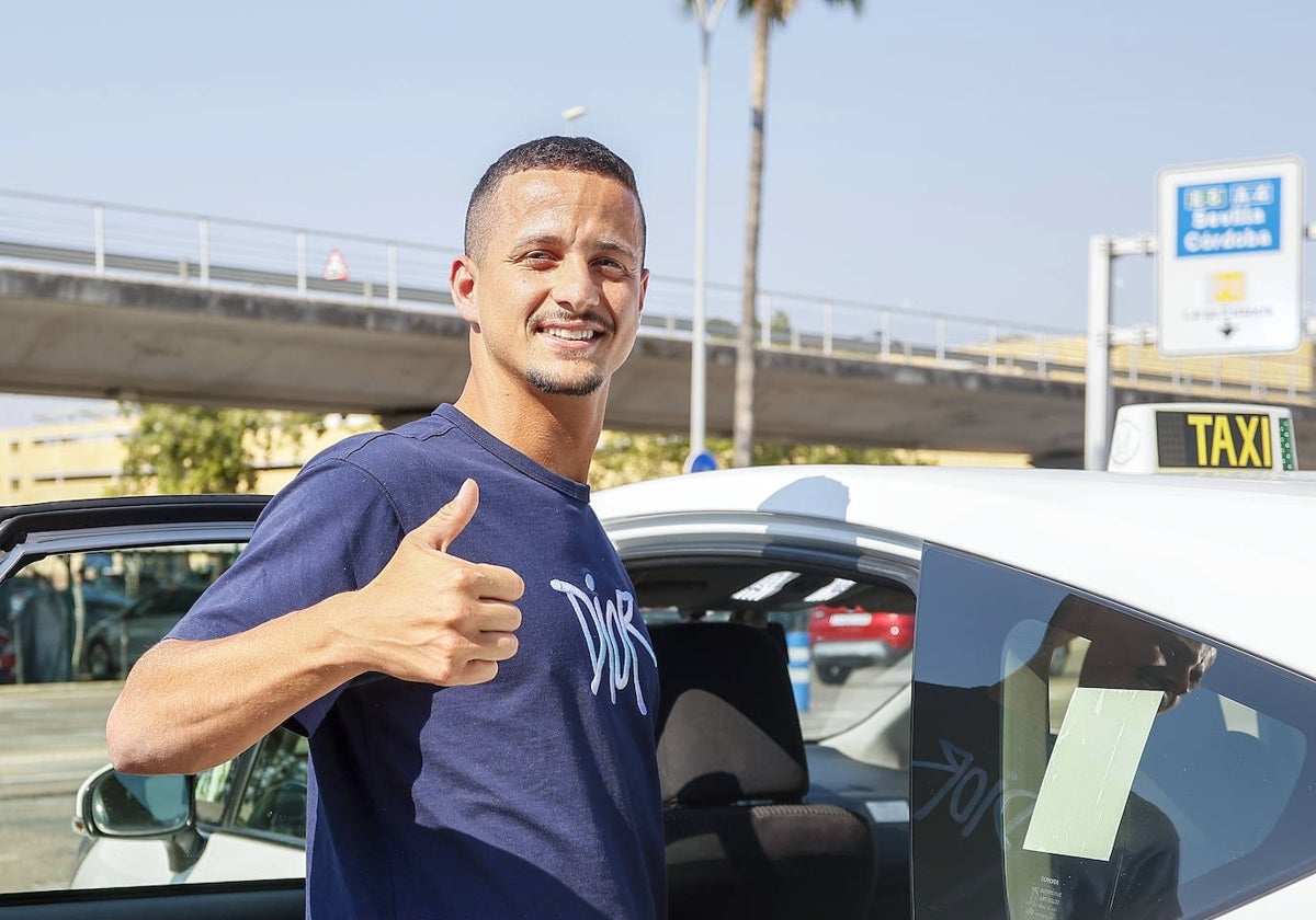 Luiz Felipe, el día de su llegada a Sevilla para firmar por el Betis