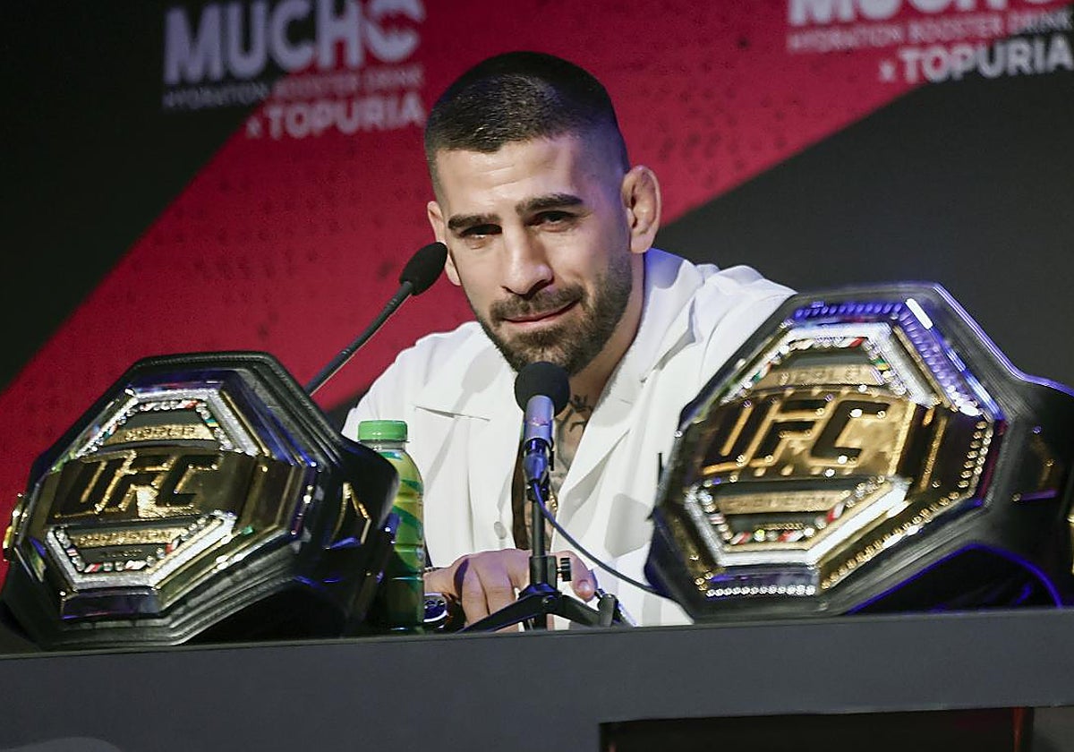 Ilia Topuria, durante la primera rueda de prensa tras ganar el cinturón del peso ligero de la UFC
