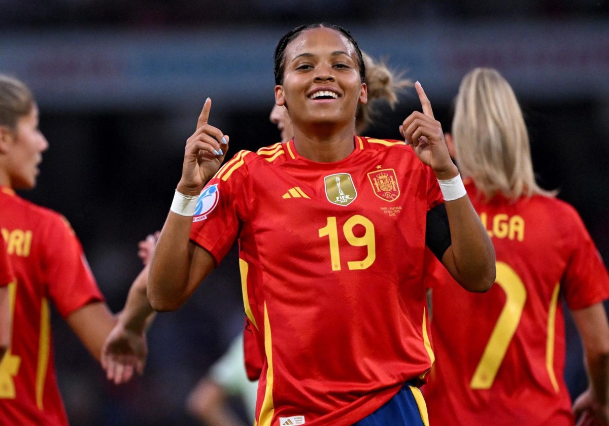 Vicky López celebra su gol ante Portugal