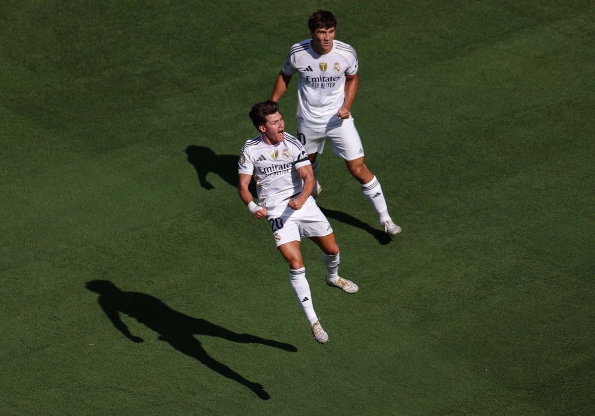 Fran García y Gonzalo celebran el 2-0