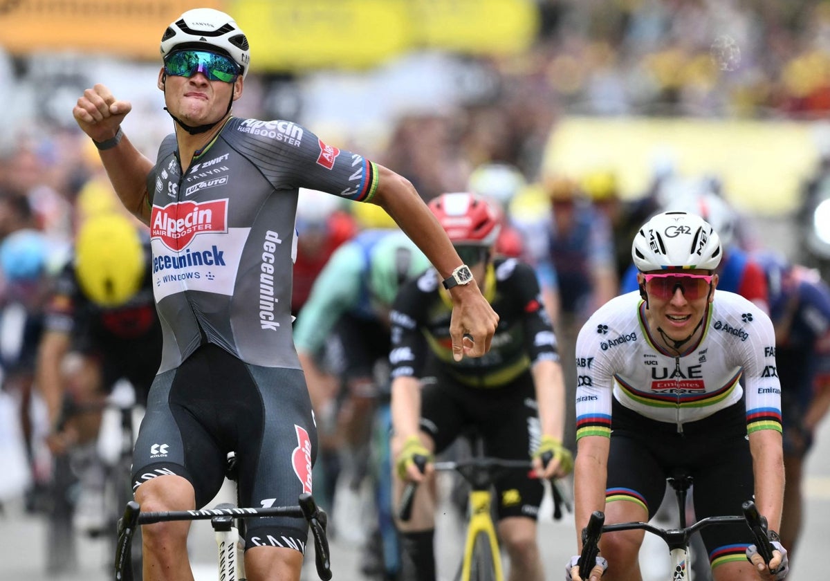 Van der Poel celebra con el puño tras imponerse a Pogacar