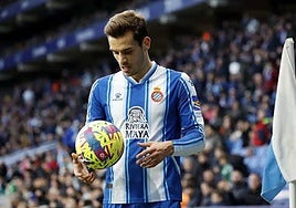 Brian Oliván ve con buenos ojos su fichaje por el Sevilla FC